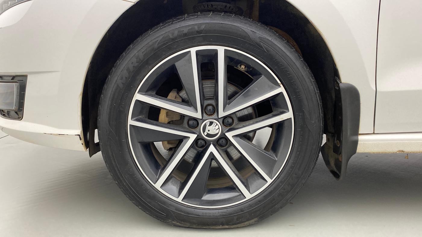2020 Skoda Rapid STYLE 1.0TSI MT, Petrol, Manual, 40,487 km, Left Front Wheel