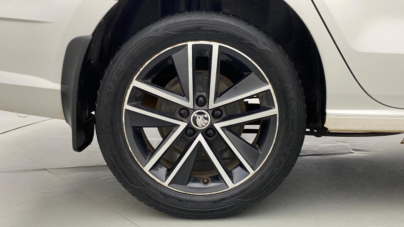 2020 Skoda Rapid STYLE 1.0TSI MT, Petrol, Manual, 40,487 km, Right Rear Wheel