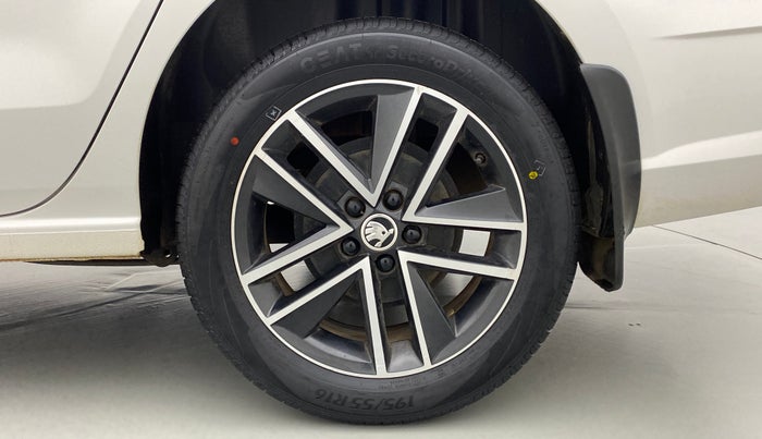 2020 Skoda Rapid STYLE 1.0TSI MT, Petrol, Manual, 40,487 km, Left Rear Wheel