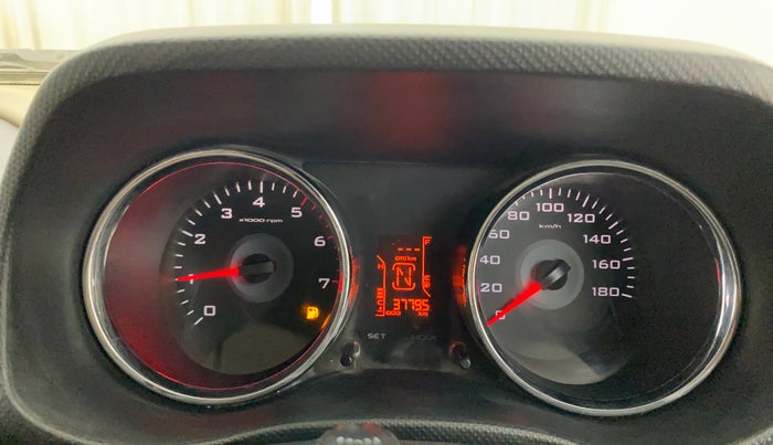2016 Mahindra TUV300 T8, Diesel, Manual, 37,779 km, Odometer Image