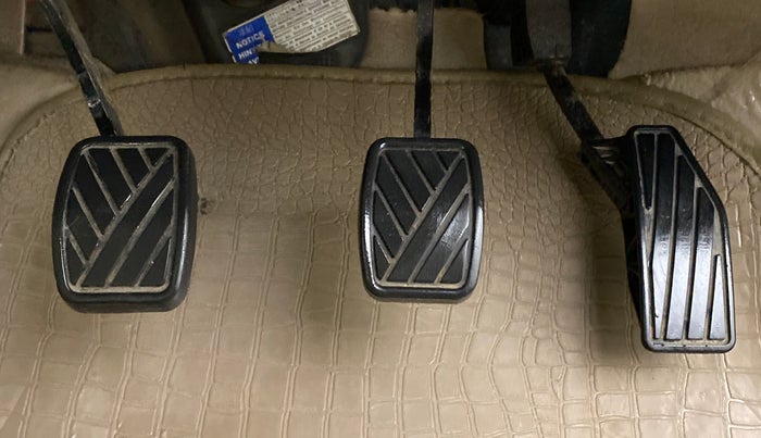 2017 Maruti Dzire VXI, Petrol, Manual, 33,249 km, Pedals