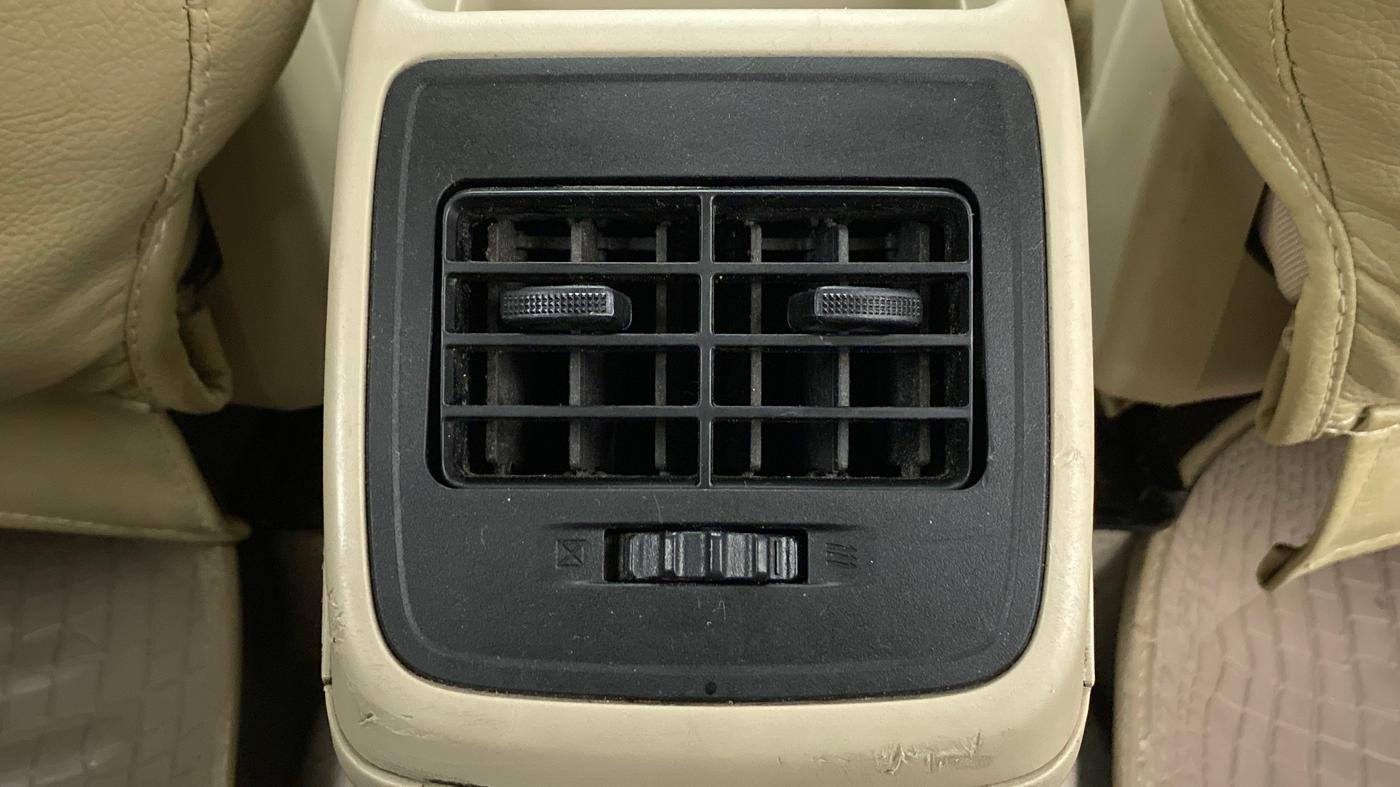 2017 Maruti Dzire VXI, Petrol, Manual, 33,249 km, Rear AC Vents