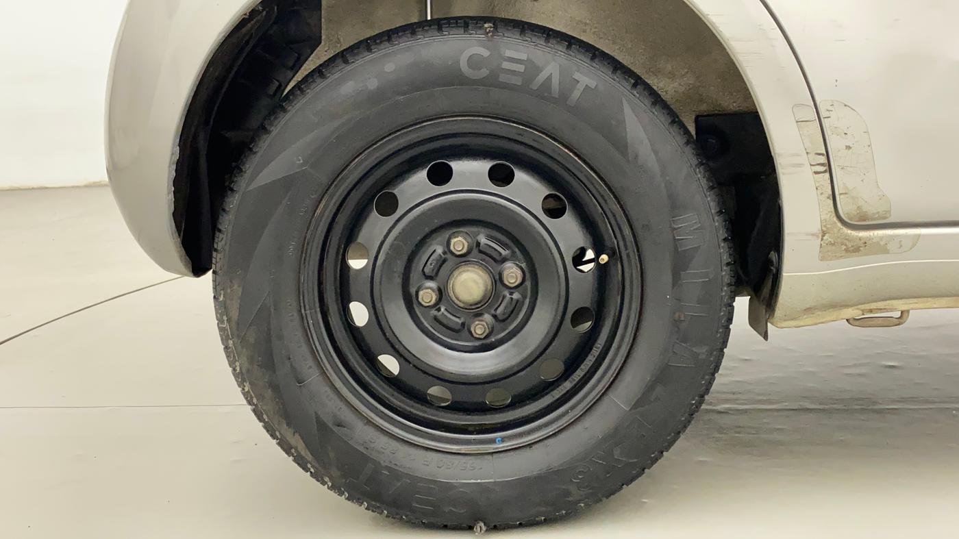 2011 Maruti Ritz VXI, Petrol, Manual, 1,06,726 km, Right Rear Wheel
