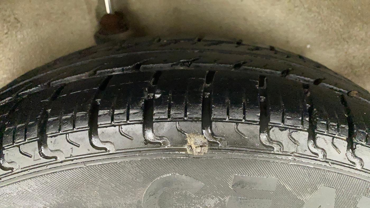 2011 Maruti Ritz VXI, Petrol, Manual, 1,06,726 km, Right Rear Tyre Tread