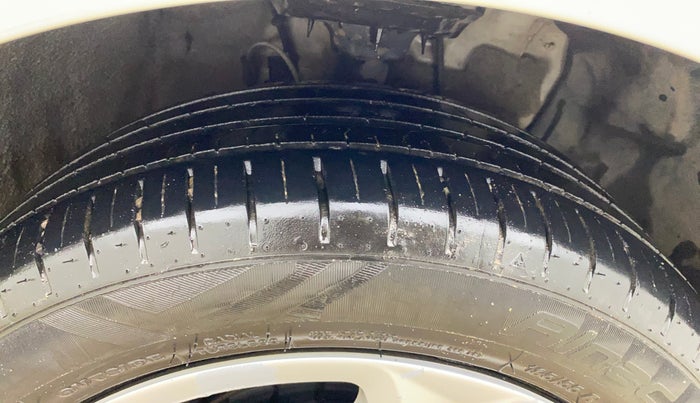 2017 Hyundai Elite i20 ASTA 1.2, Petrol, Manual, 75,093 km, Right Front Tyre Tread