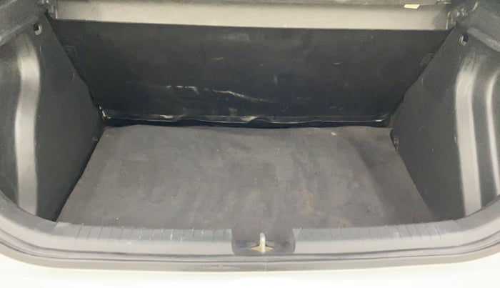 2017 Hyundai Elite i20 ASTA 1.2, Petrol, Manual, 75,093 km, Boot Inside