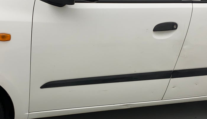 2016 Hyundai i10 MAGNA 1.1, Petrol, Manual, 20,567 km, Front passenger door - Minor scratches