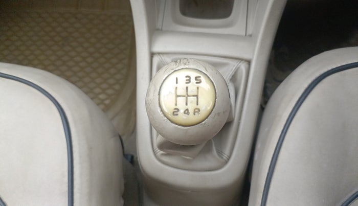 2014 Maruti Ertiga ZXI, Petrol, Manual, 92,485 km, Gear Lever