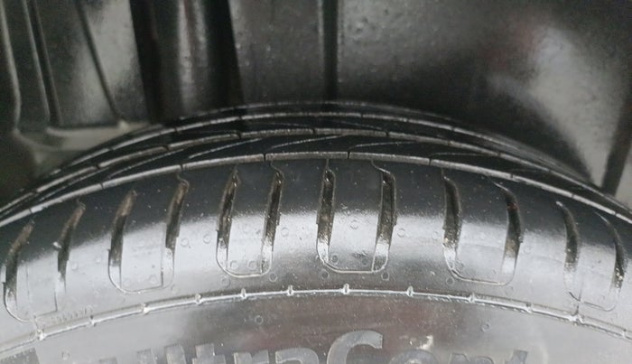 2014 Maruti Ertiga ZXI, Petrol, Manual, 92,485 km, Right Rear Tyre Tread