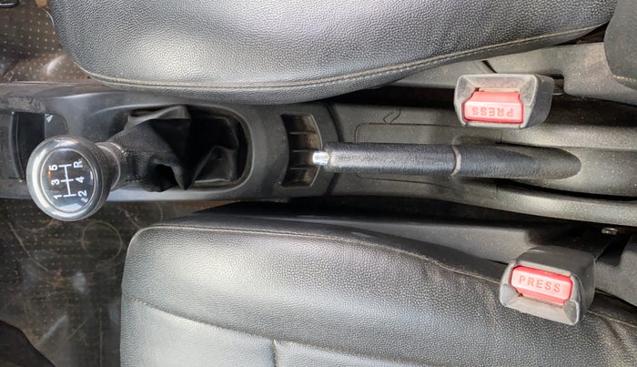 2014 Maruti Wagon R 1.0 VXI, Petrol, Manual, 38,105 km, Gear Lever