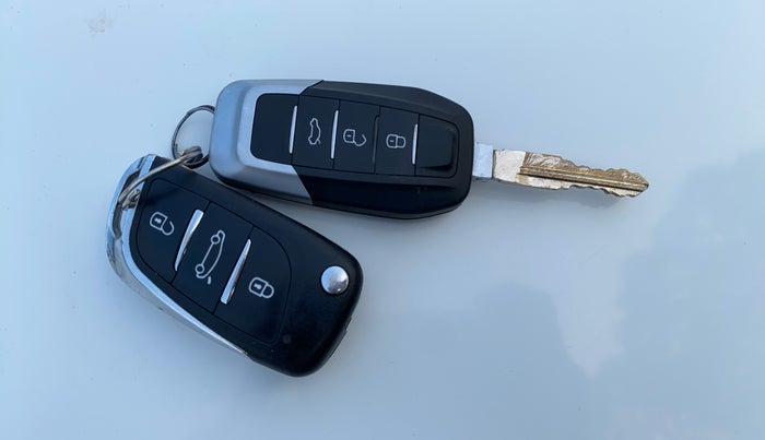 2014 Maruti Wagon R 1.0 VXI, Petrol, Manual, 38,105 km, Key Close Up