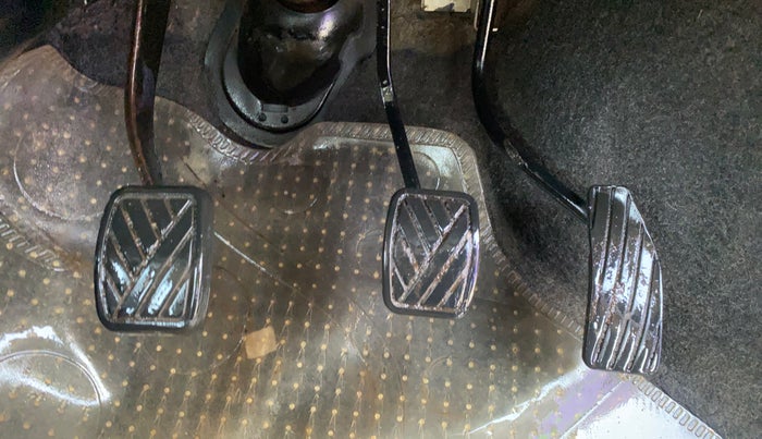 2014 Maruti Wagon R 1.0 VXI, Petrol, Manual, 38,105 km, Pedals