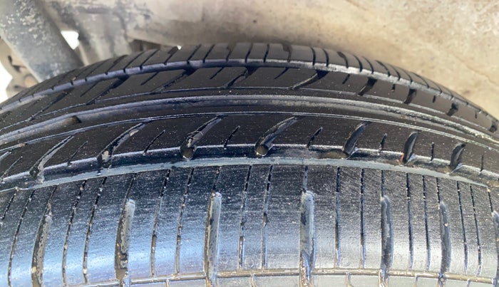 2014 Maruti Wagon R 1.0 VXI, Petrol, Manual, 38,105 km, Right Rear Tyre Tread