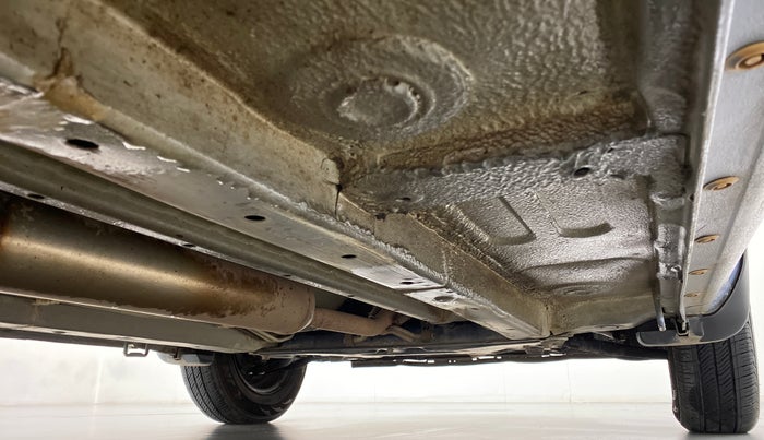2014 Maruti Ritz VXI, Petrol, Manual, 82,506 km, Right Side Underbody