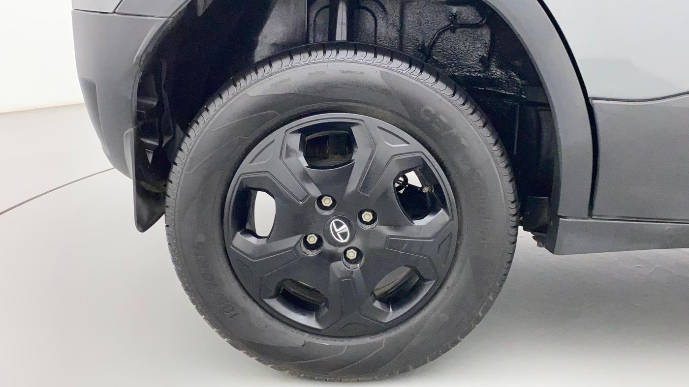 2023 Tata PUNCH ACCOMPLISHED MT, Petrol, Manual, 13,132 km, Right Rear Wheel