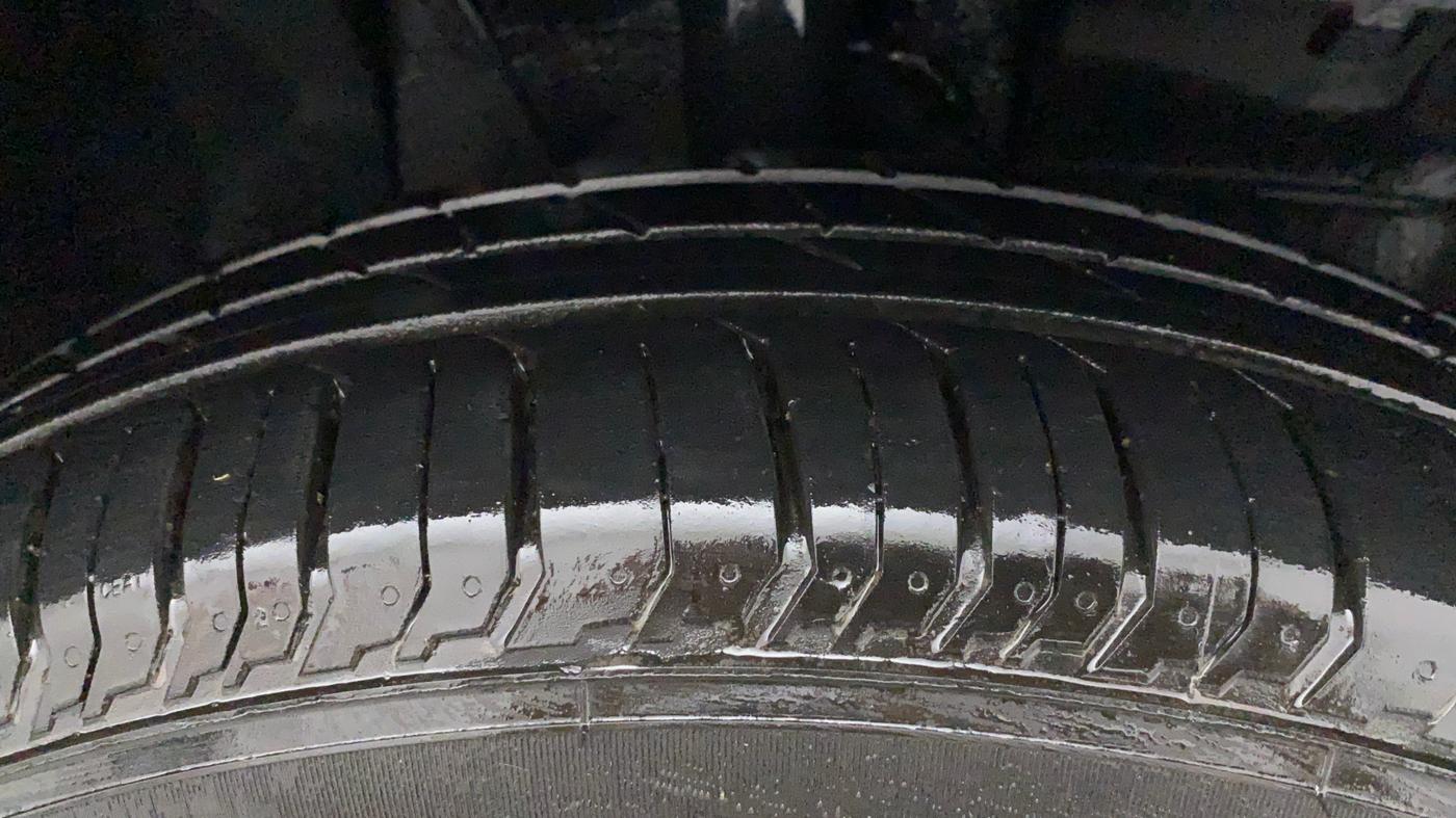 2023 Tata PUNCH ACCOMPLISHED MT, Petrol, Manual, 13,132 km, Right Front Tyre Tread