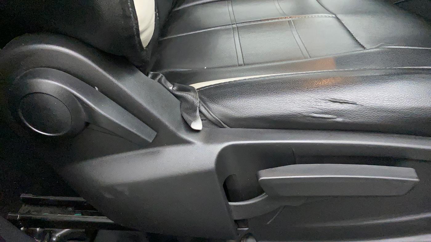 2023 Tata PUNCH ACCOMPLISHED MT, Petrol, Manual, 13,132 km, Driver Side Adjustment Panel