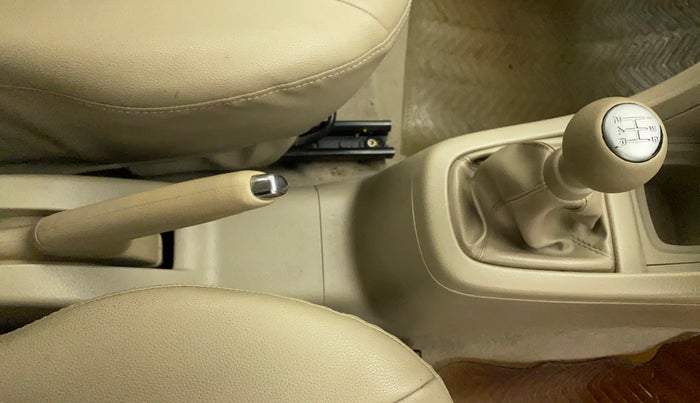 2013 Maruti Ertiga ZXI, Petrol, Manual, 39,406 km, Gear Lever