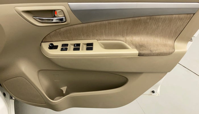 2013 Maruti Ertiga ZXI, Petrol, Manual, 39,406 km, Driver Side Door Panels Control