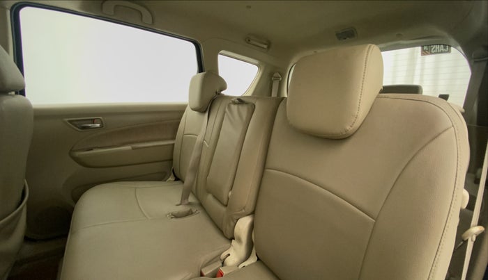 2013 Maruti Ertiga ZXI, Petrol, Manual, 39,406 km, Right Side Rear Door Cabin