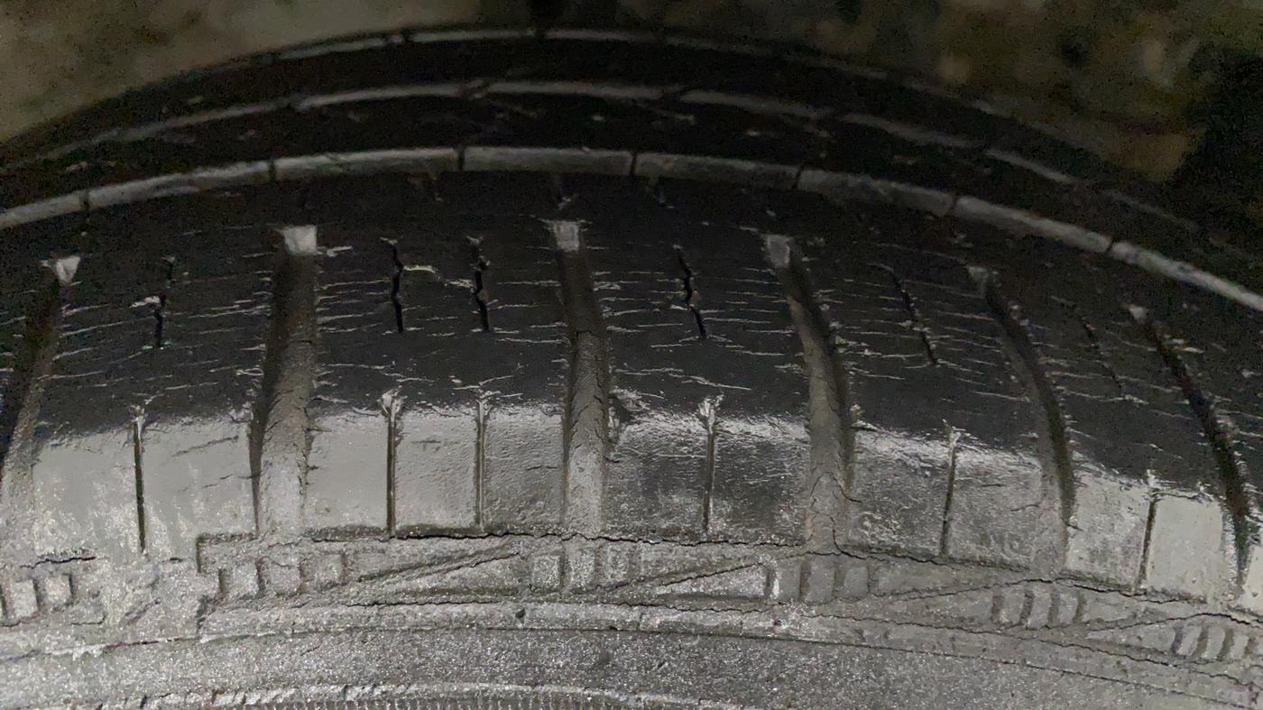 2013 Maruti Ertiga ZXI, Petrol, Manual, 39,406 km, Right Rear Tyre Tread