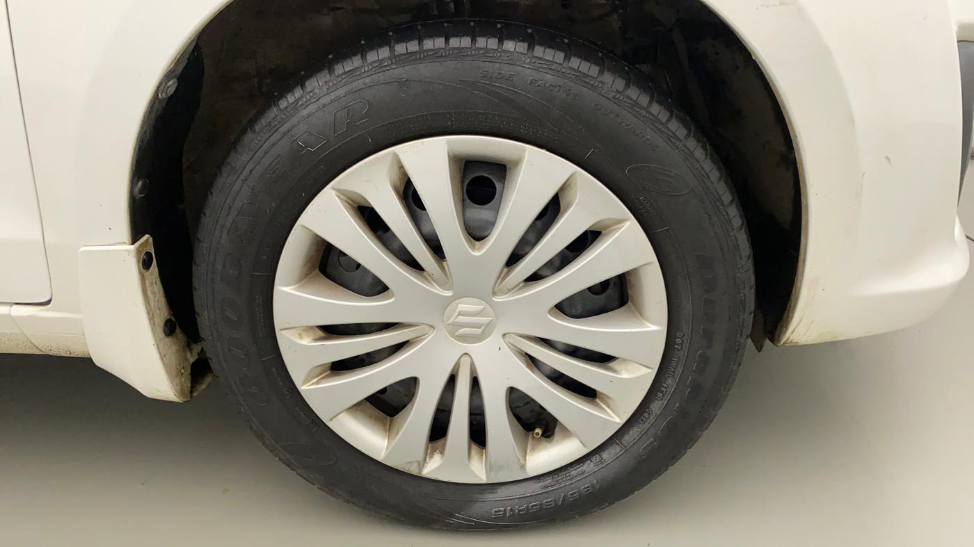 2013 Maruti Ertiga ZXI, Petrol, Manual, 39,406 km, Right Front Wheel