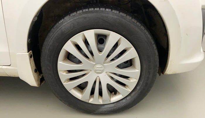 2013 Maruti Ertiga ZXI, Petrol, Manual, 39,406 km, Right Front Wheel