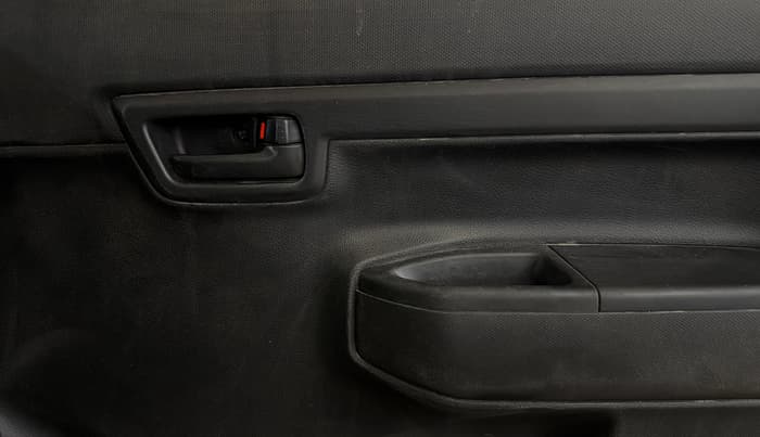 2022 Maruti S PRESSO VXI PLUS AMT, Petrol, Automatic, 90,546 km, Driver Side Door Panels Control