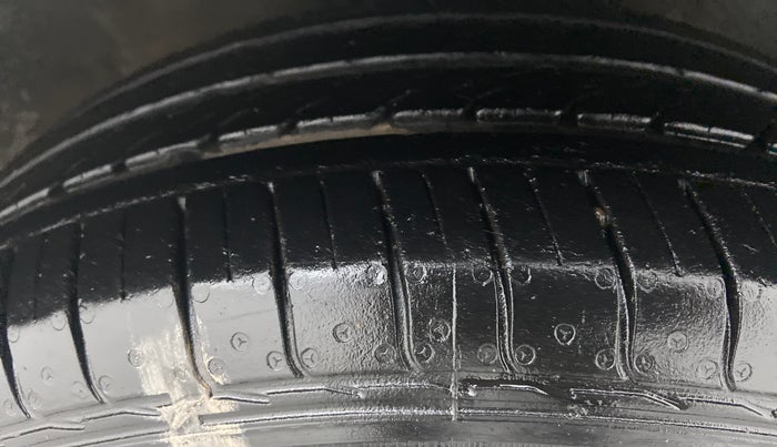 2009 Hyundai i20 ASTA 1.2, Petrol, Manual, 77,860 km, Right Front Tyre Tread