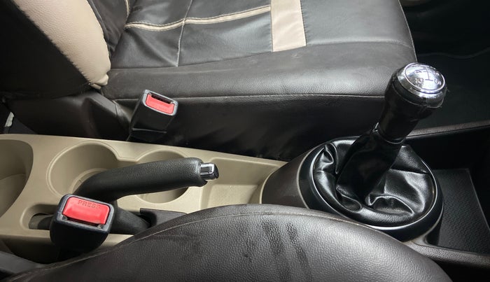 2009 Hyundai i20 ASTA 1.2, Petrol, Manual, 77,860 km, Gear Lever