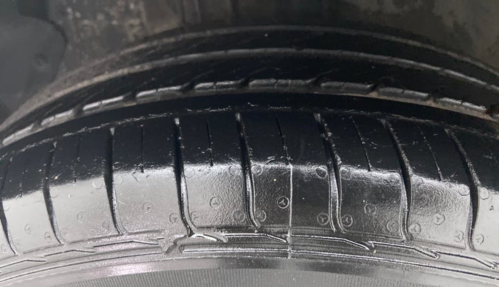 2009 Hyundai i20 ASTA 1.2, Petrol, Manual, 77,860 km, Left Front Tyre Tread