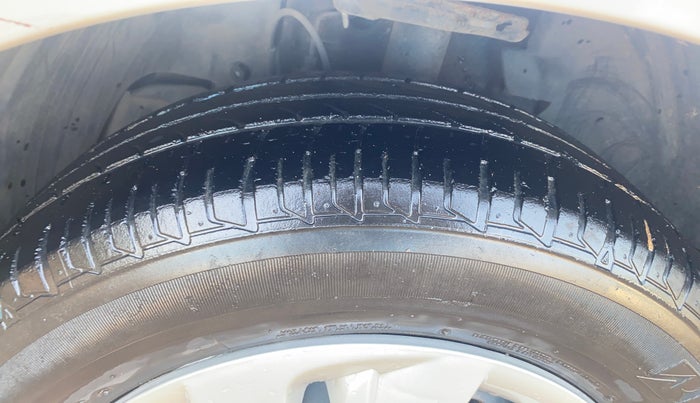 2017 Tata TIGOR XT PETROL, CNG, Manual, 37,080 km, Left Front Tyre Tread