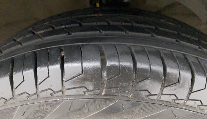 2018 Maruti Dzire ZXI PLUS AMT, Petrol, Automatic, 76,409 km, Right Front Tyre Tread