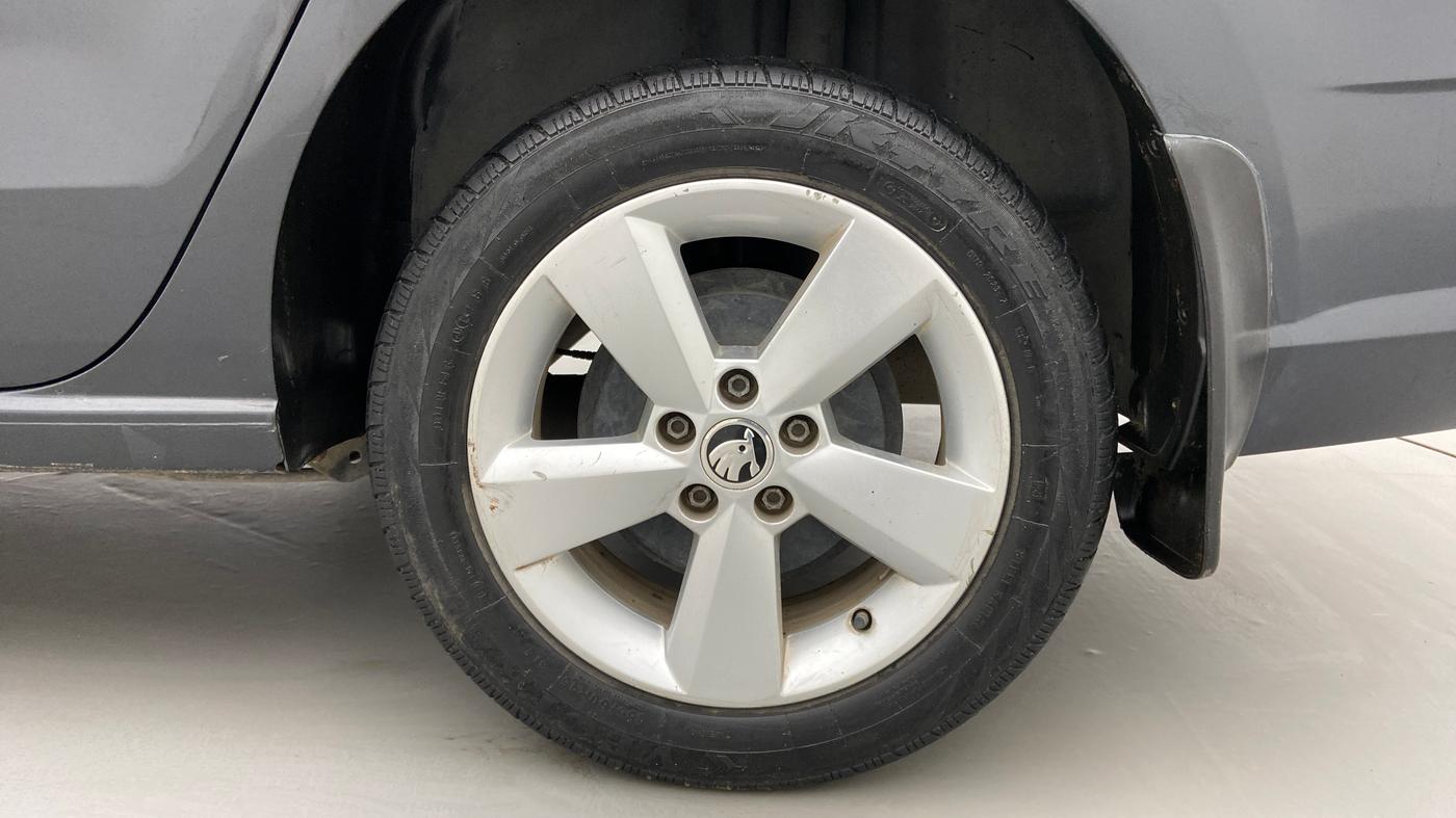 2016 Skoda Rapid 1.5 TDI MT AMBITION, CNG, Manual, 73,005 km, Left Rear Wheel