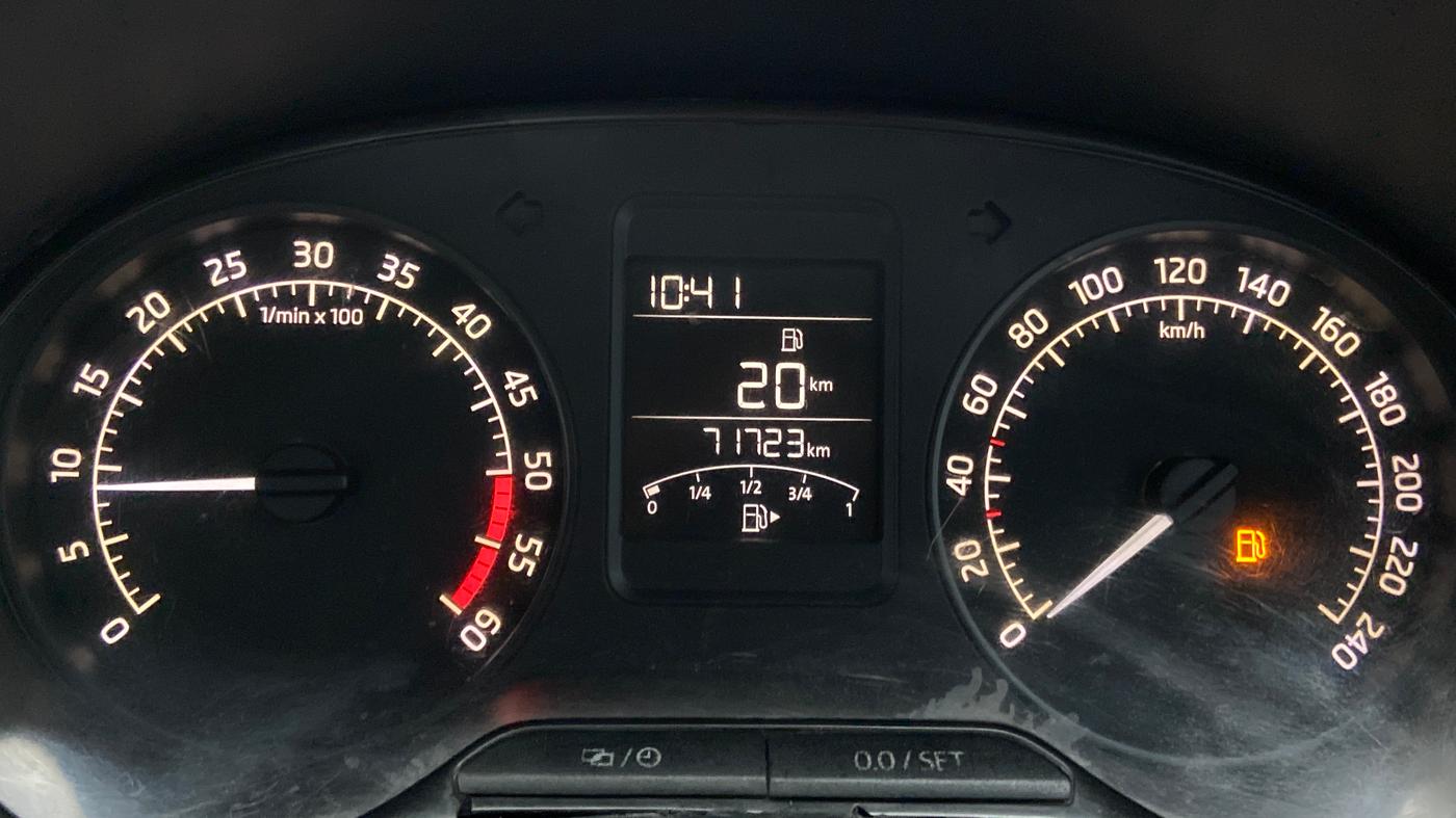 2016 Skoda Rapid 1.5 TDI MT AMBITION, CNG, Manual, 73,005 km, Odometer Image