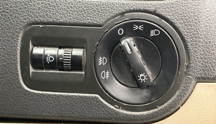 2016 Skoda Rapid 1.5 TDI MT AMBITION, Diesel, Manual, 73,005 km, Dashboard - Headlight height adjustment not working