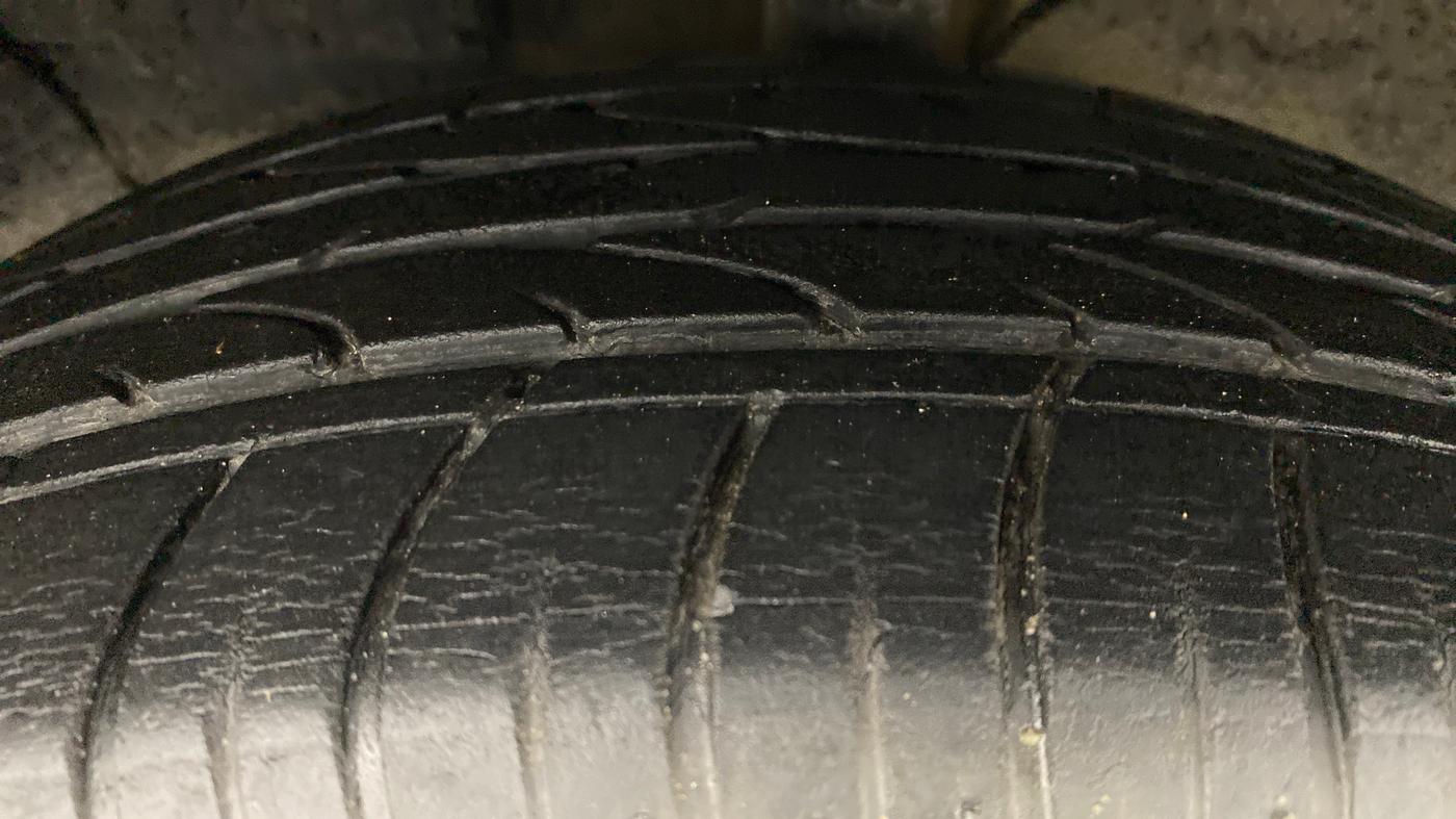 2017 Hyundai Creta 1.6 SX PLUS PETROL, Petrol, Manual, 22,872 km, Left Front Tyre Tread