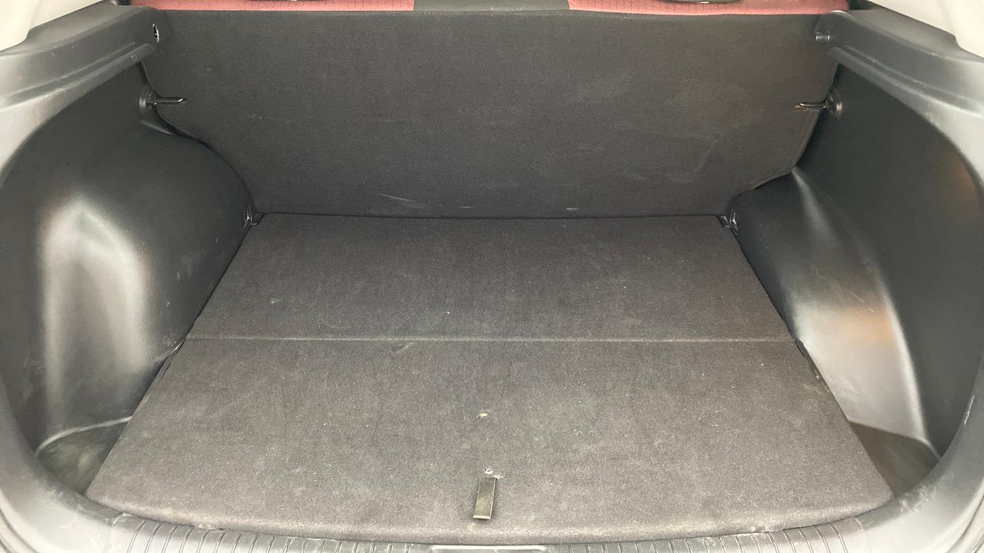 2017 Hyundai Creta 1.6 SX PLUS PETROL, Petrol, Manual, 22,872 km, Boot Inside