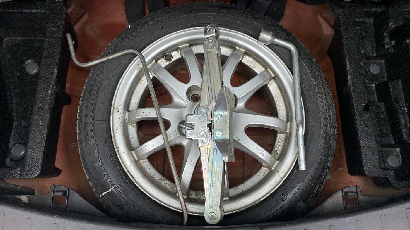 2014 Maruti Wagon R 1.0 VXI, Petrol, Manual, 17,744 km, Spare Tyre