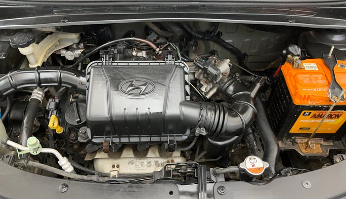2015 Hyundai i10 SPORTZ 1.1, Petrol, Manual, 81,079 km, Engine View
