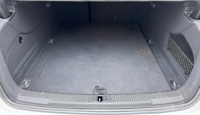 2015 Audi A6 35 TDI S LINE, Diesel, Automatic, 40,925 km, Boot Inside
