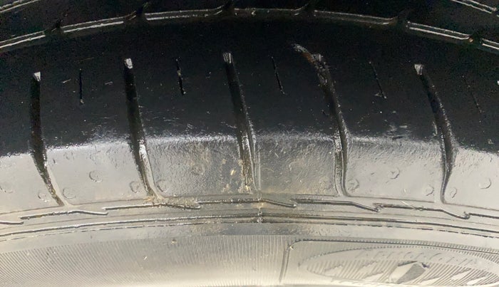 2020 MG HECTOR SMART HYBRID 1.5 PETROL, Petrol, Manual, 69,507 km, Left Rear Tyre Tread