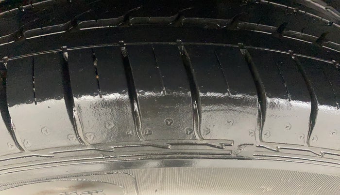 2020 MG HECTOR SMART HYBRID 1.5 PETROL, Petrol, Manual, 69,507 km, Right Rear Tyre Tread