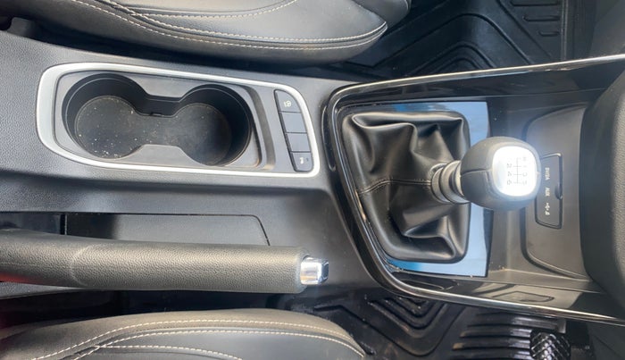 2020 MG HECTOR SMART HYBRID 1.5 PETROL, Petrol, Manual, 69,507 km, Gear Lever