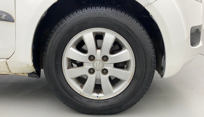 2011 Maruti Ritz ZXI, Petrol, Manual, 81,940 km, Right Front Wheel