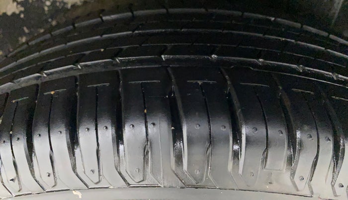 2011 Maruti Ritz ZXI, Petrol, Manual, 81,940 km, Left Rear Tyre Tread
