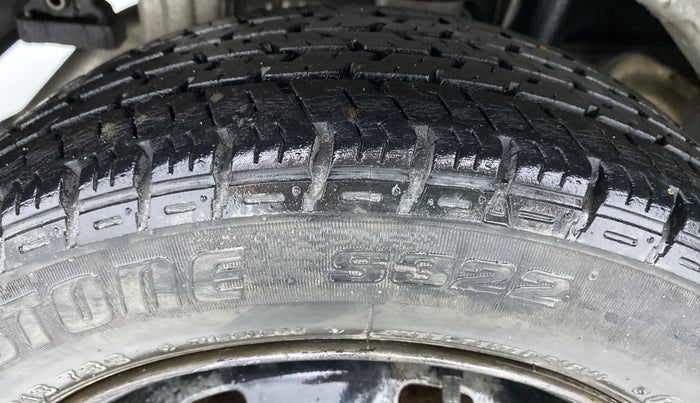 2015 Maruti Alto K10 VXI P, Petrol, Manual, 29,082 km, Right Rear Tyre Tread