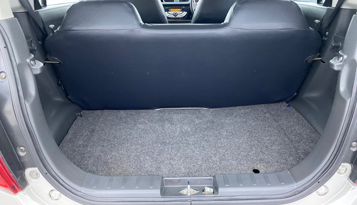 2015 Maruti Alto K10 VXI P, Petrol, Manual, 29,082 km, Boot Inside View