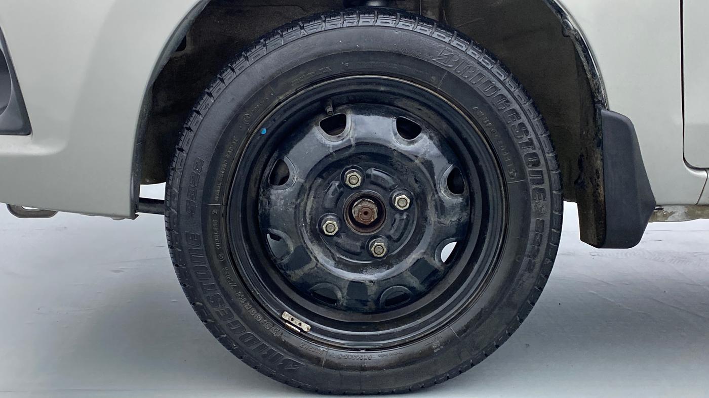 2015 Maruti Alto K10 VXI P, Petrol, Manual, 29,082 km, Left Front Wheel