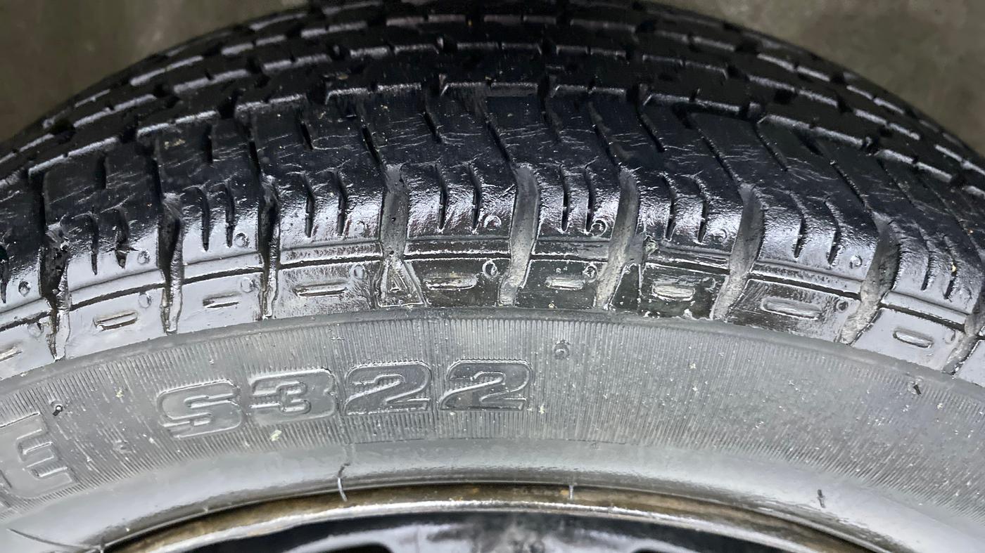2015 Maruti Alto K10 VXI P, Petrol, Manual, 29,082 km, Right Front Tyre Tread